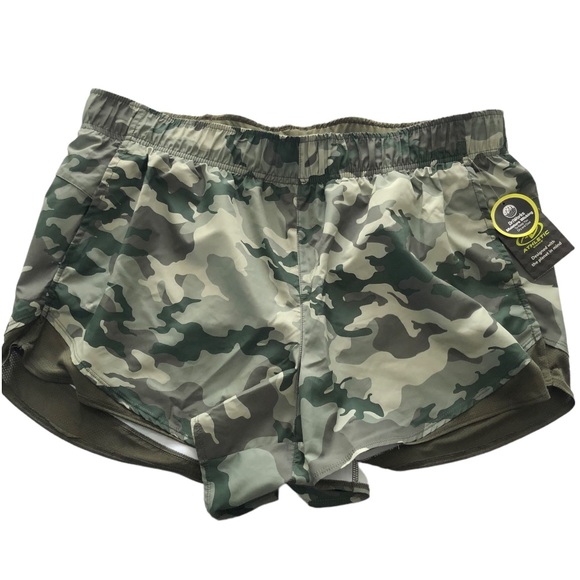 Camo Shorts - Picture 10 of 11